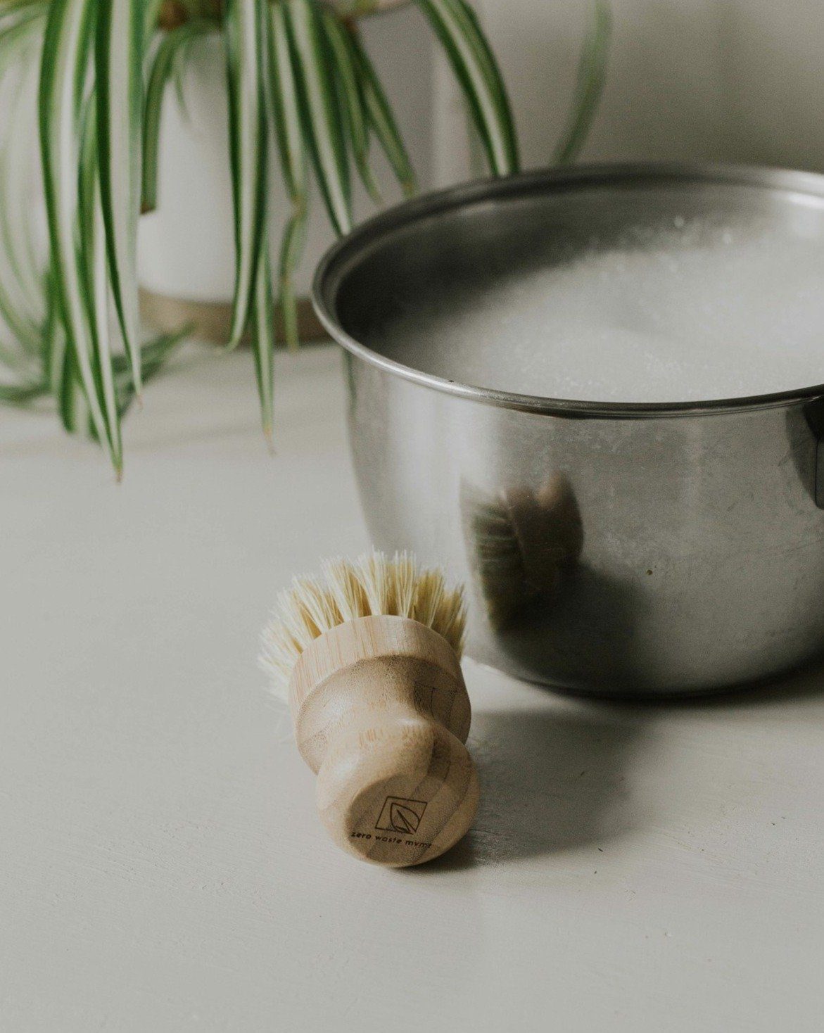 Bamboo pot brush with plant-fibre bristles, photo 4